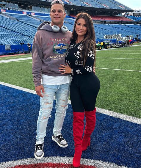 rachel bush pregnant|Rachel Bush: The Story Behind Her Rise to Fame and。